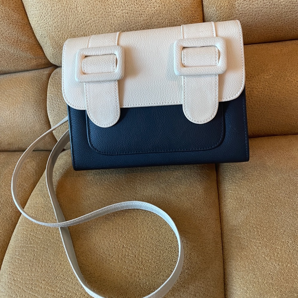 Merimies crossbody messenger bag